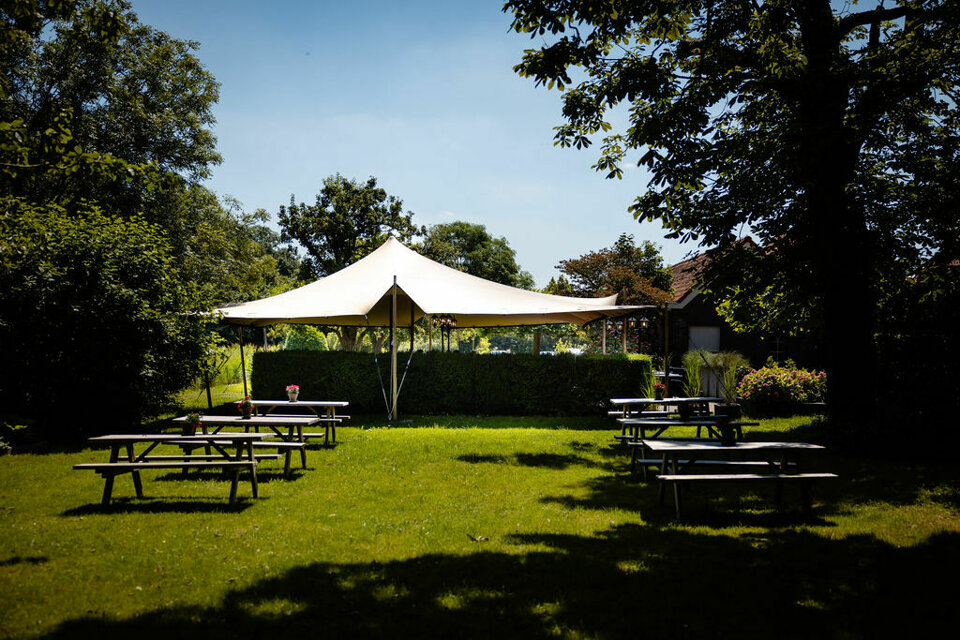 Buiten-Tent-Event